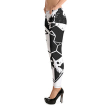 Load image into Gallery viewer, Lion Queen Still ill Leggings